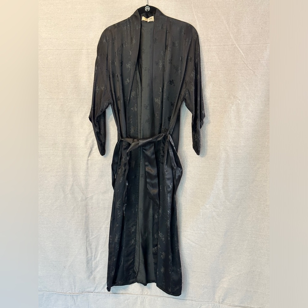 Black Chinese Asian Style Floral Pattern Robe - Picture 2 of 6